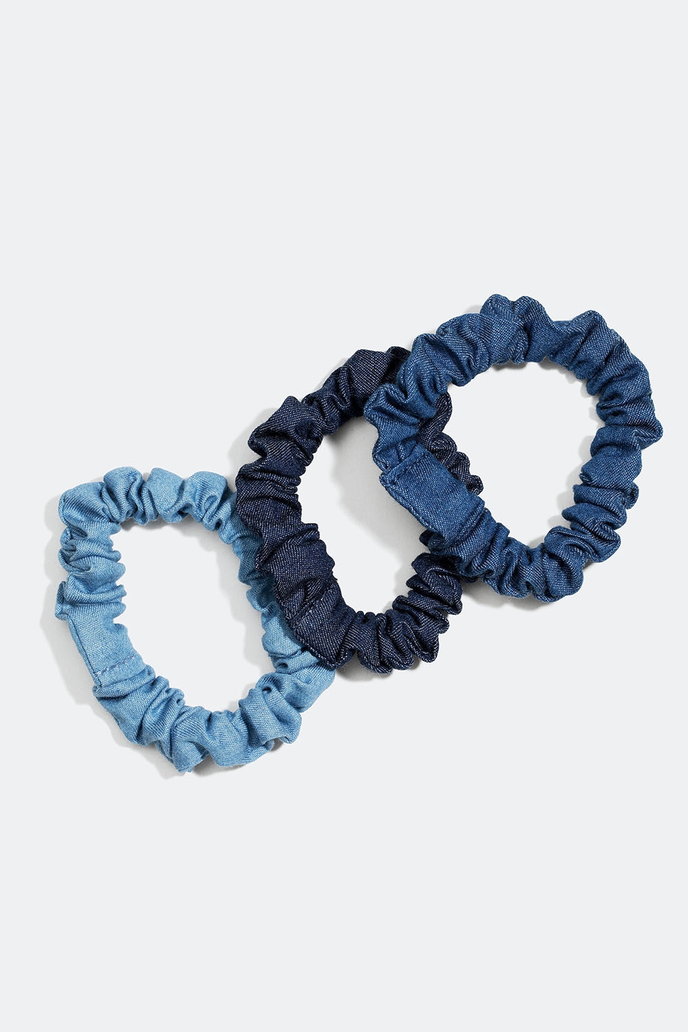 Scrunchies i blå denim, 3-pack i gruppen Håraccessoarer / Scrunchies / Flerpack hos Glitter (332000677200)