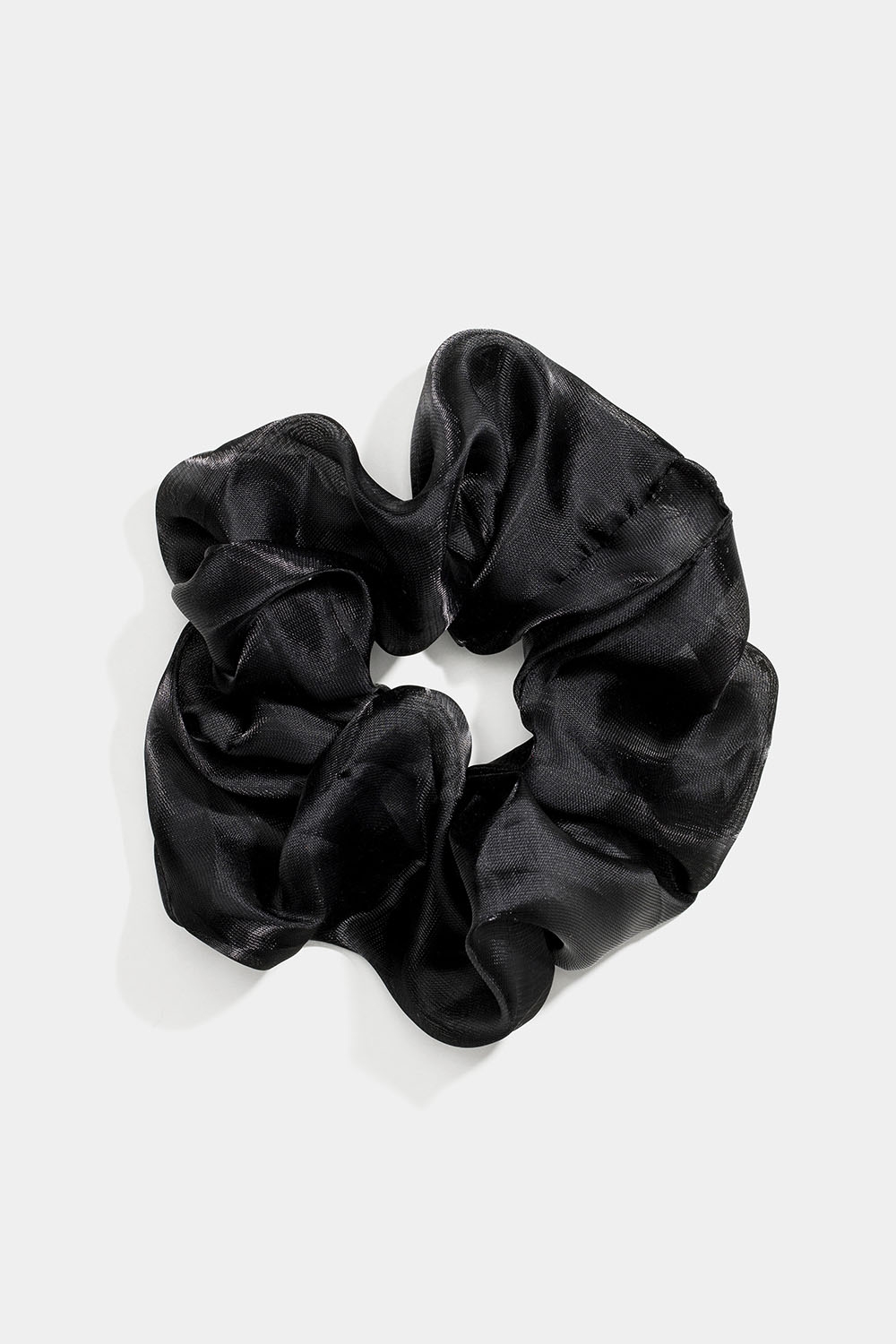 Scrunchie med skimrigt svart tyg i gruppen Håraccessoarer / Scrunchies hos Glitter (332000989000)