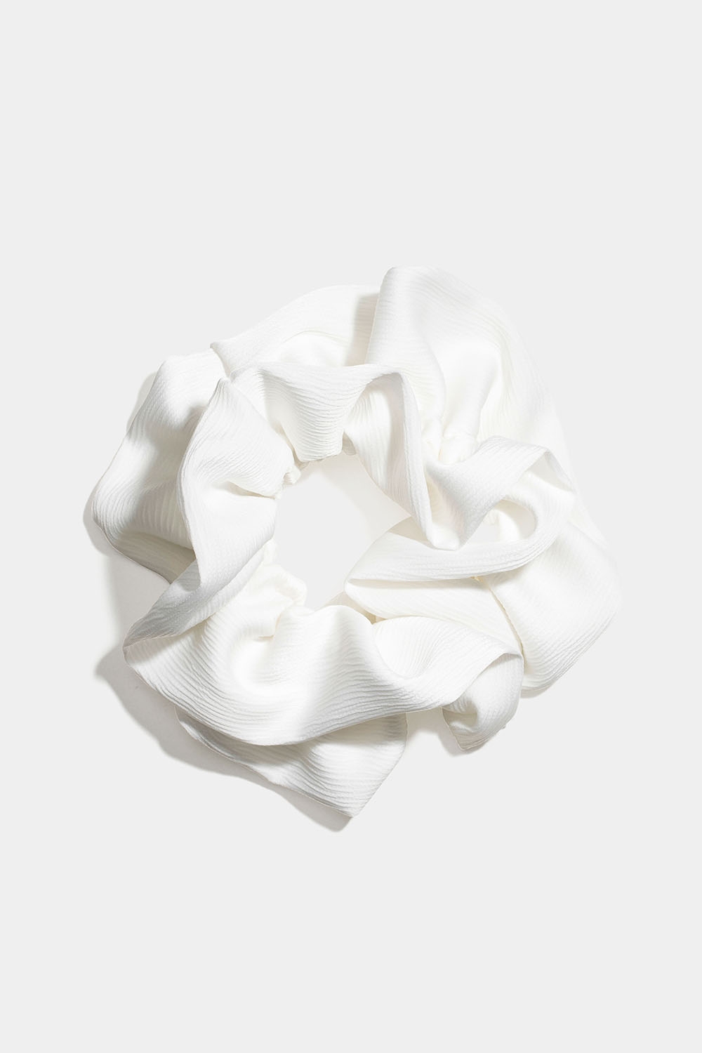 Vit scrunchie i dubbelt tyg i gruppen Håraccessoarer / Scrunchies hos Glitter (332001243000)