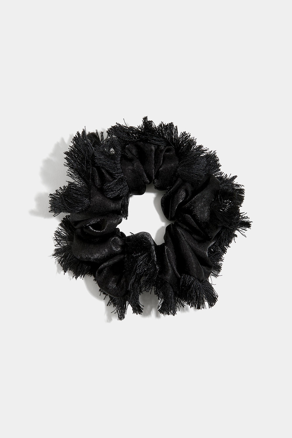 Fransad scrunchie, svart i gruppen Håraccessoarer / Scrunchies hos Glitter (332001349000)