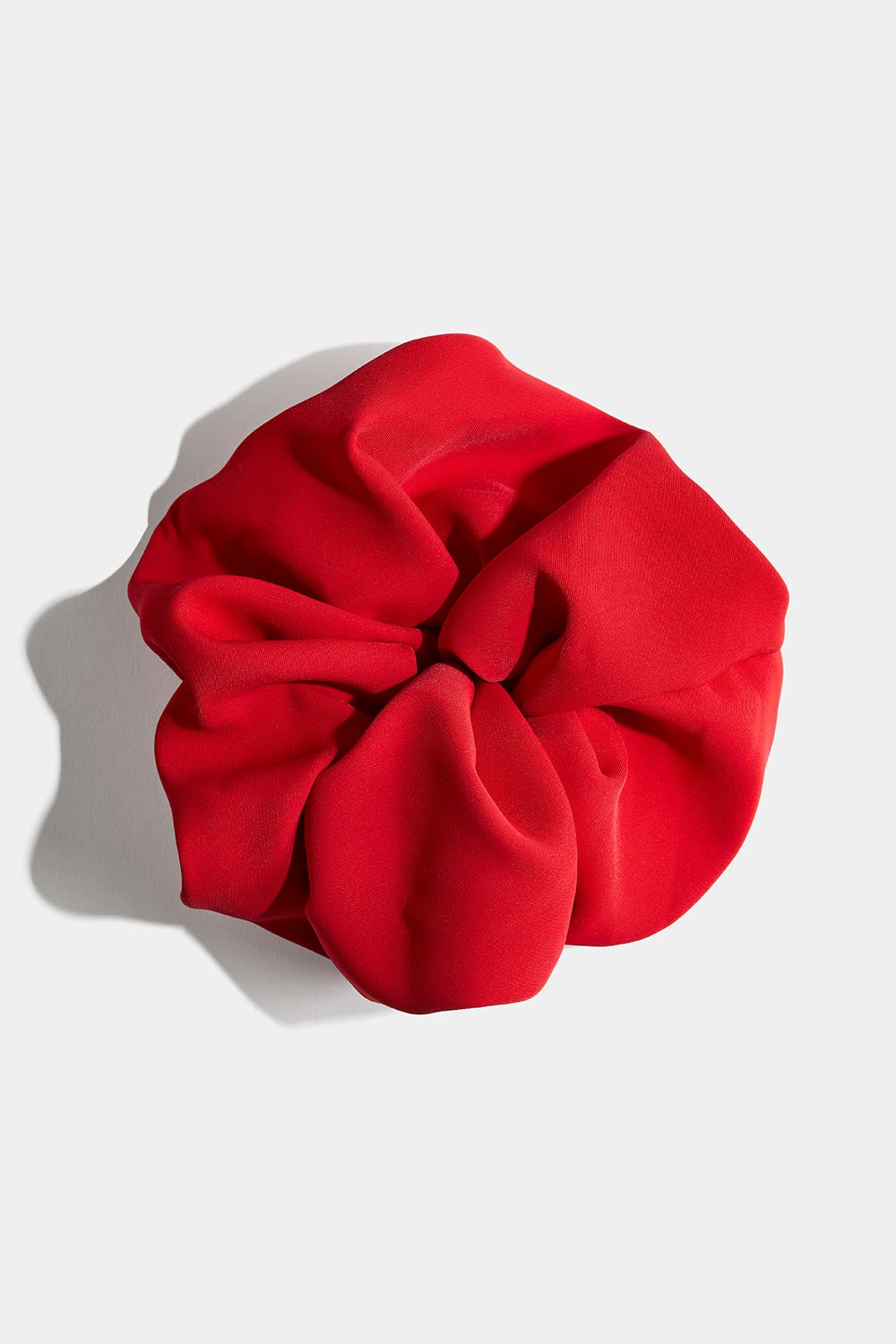 Röd mega scrunchie i gruppen Håraccessoarer / Scrunchies / Mega scrunchies hos Glitter (332001356000)