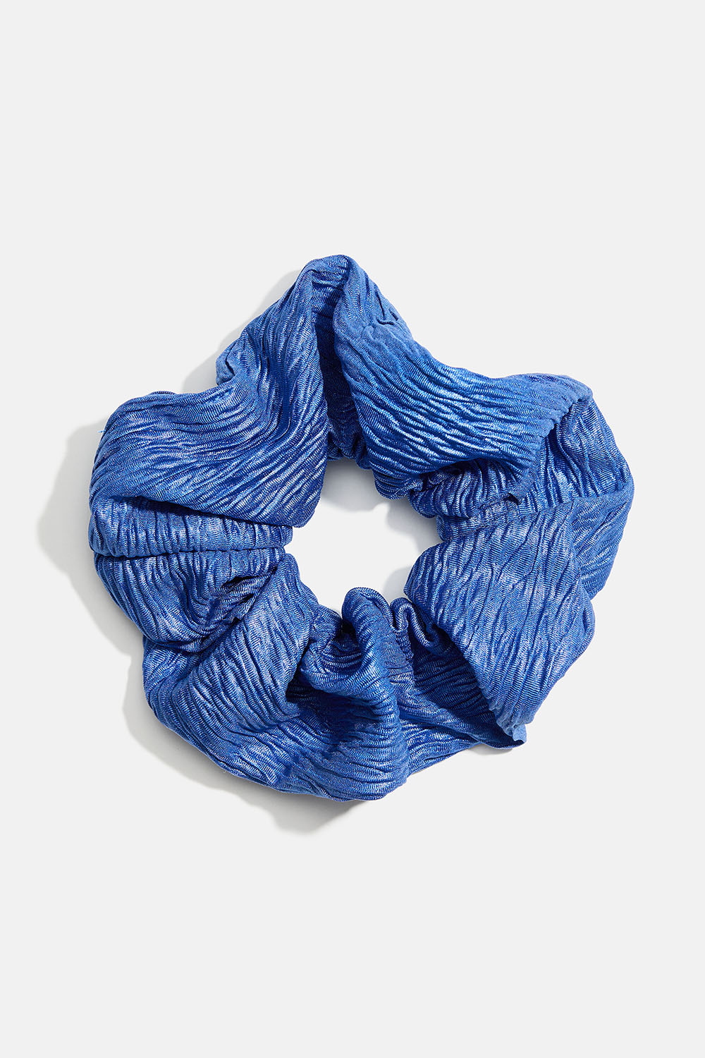 Blå plisserad scrunchie i gruppen Håraccessoarer / Scrunchies hos Glitter (332001397200)