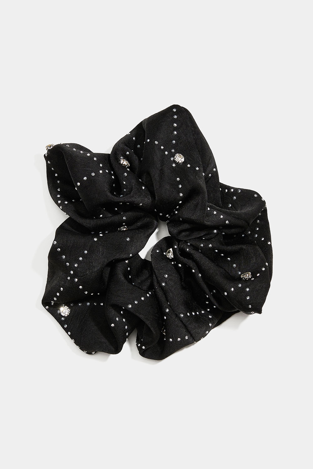 Svart scrunchie med små nitar och stenar i gruppen Håraccessoarer / Scrunchies / Mega scrunchies hos Glitter (332001549000)