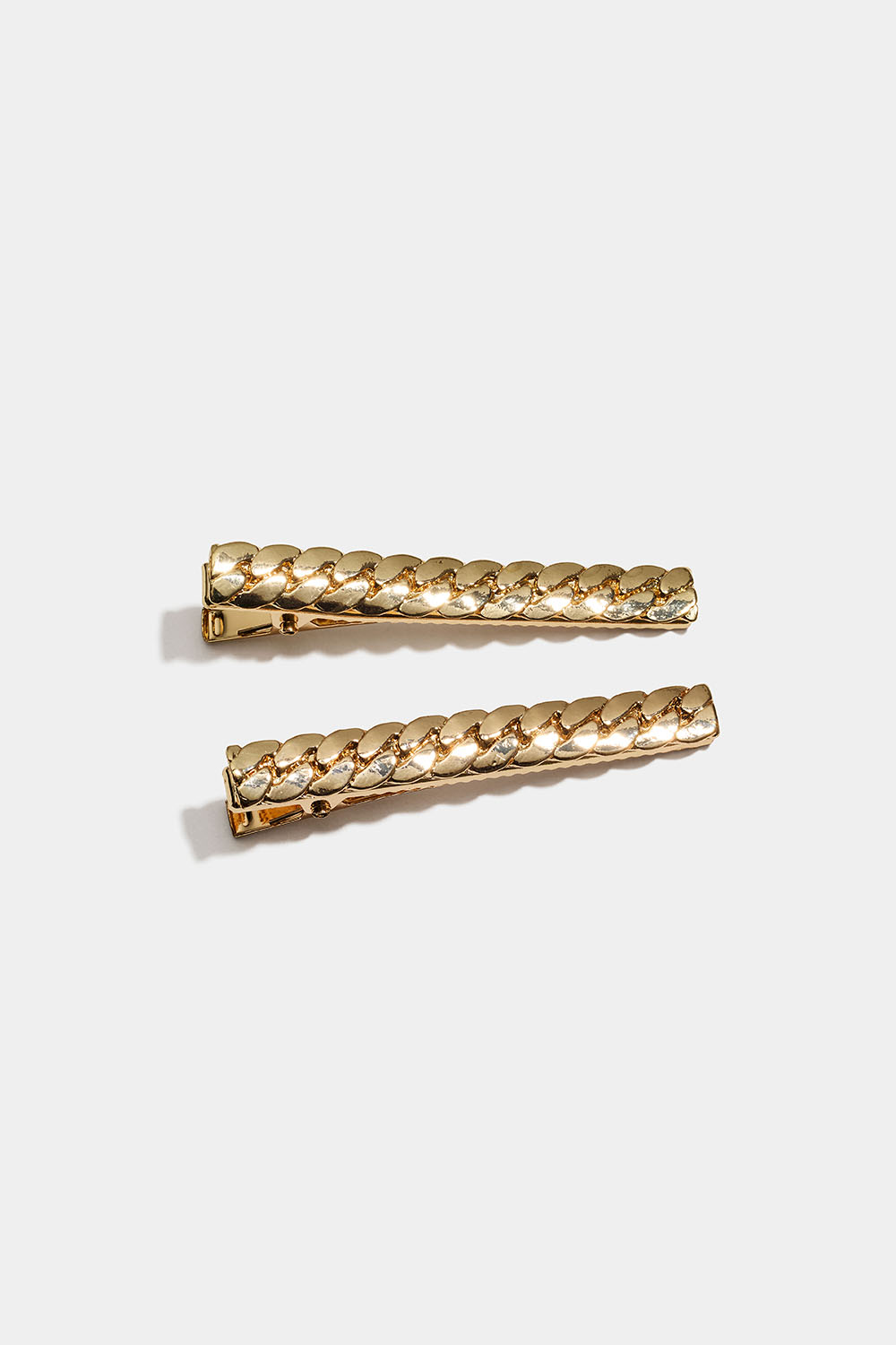 Guldfärgade hårspännen med kedjedesign, 2-pack i gruppen Håraccessoarer / Spännen & klämmor / Flerpack hos Glitter (335002252000)