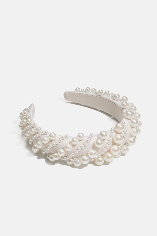 Vitt vadderat diadem med pärlor i gruppen Håraccessoarer / Diadem / Breda hos Glitter (336001103000)