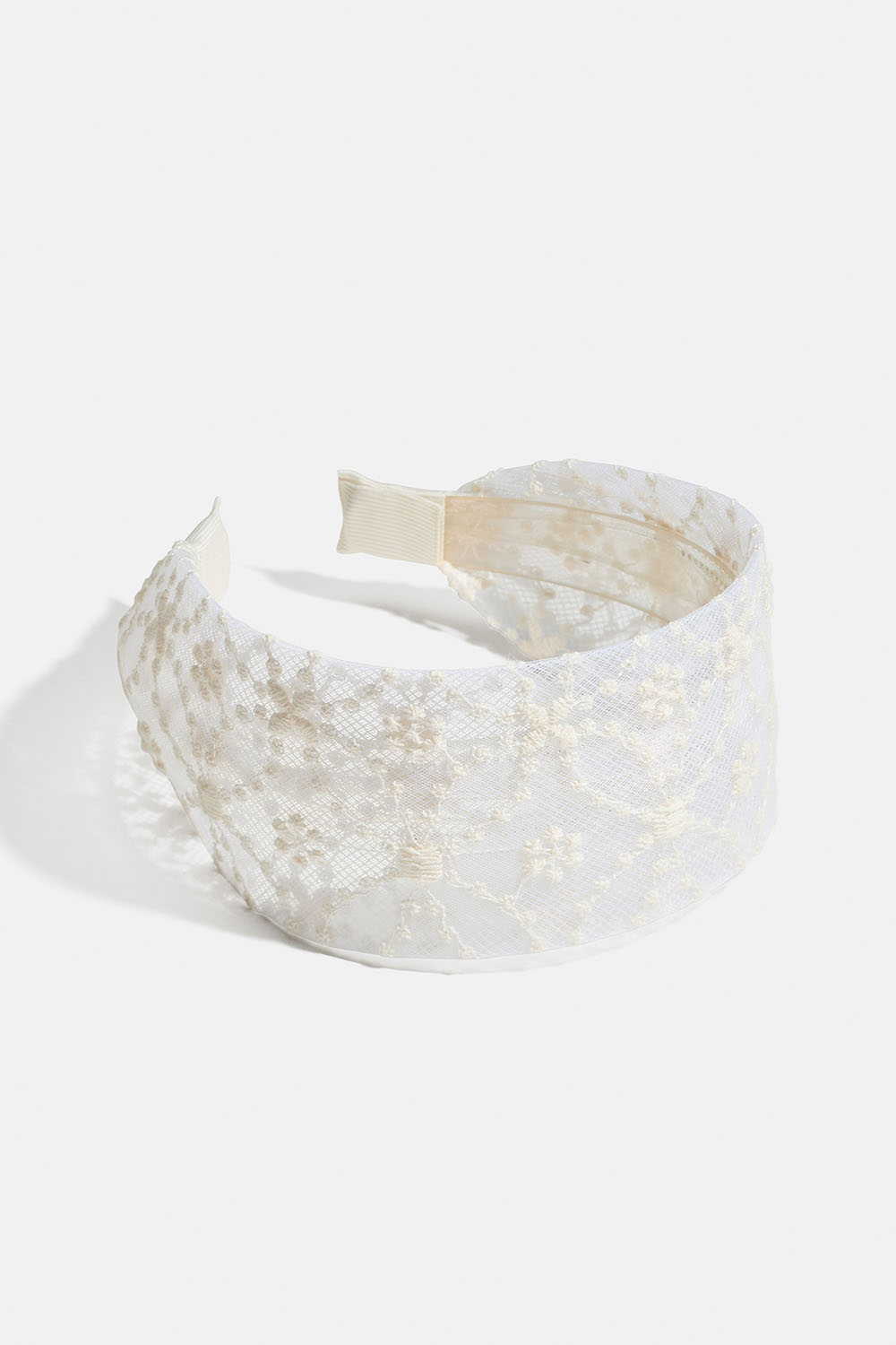 Brett diadem i vit spets i gruppen Håraccessoarer / Diadem / Breda hos Glitter (336001593100)