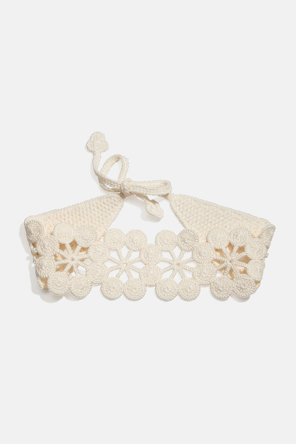 Vit virkat hårband med blommöster i gruppen Håraccessoarer / Hårband / Breda hos Glitter (336001613000)