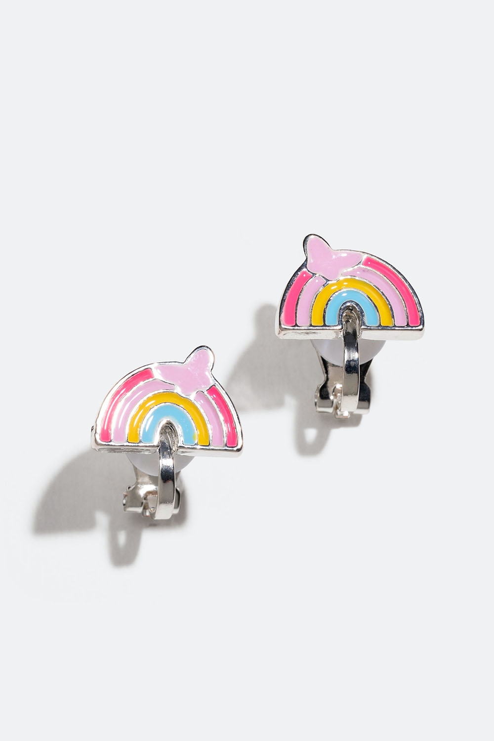 Clipsörhängen med regnbåge och fjäril i gruppen Barn / Barnsmycken / Barnörhängen hos Glitter (402000099900)