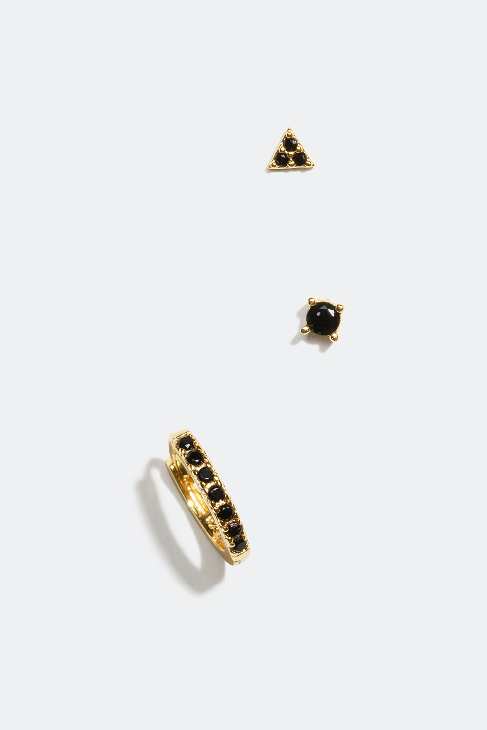 Studs med svart Cubic Zirconia, förgyllda med 18K guld, 3-pack i gruppen Smycken / Örhängen / Flera hål i örat hos Glitter (553000769000)