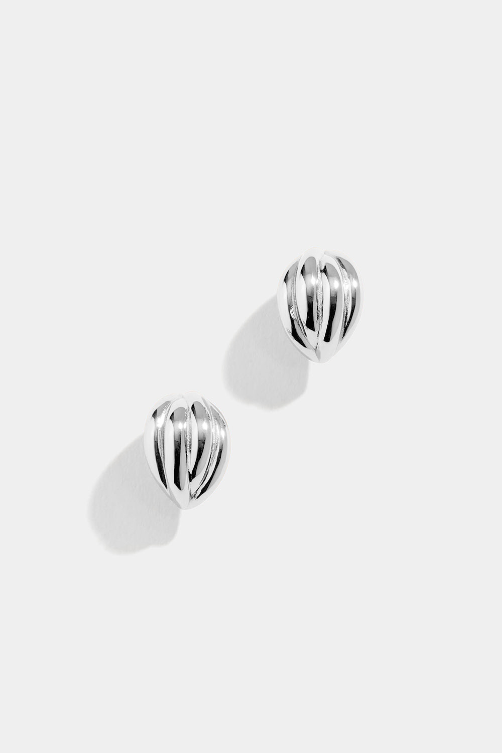 Breda hoops i äkta silver med räfflad design i gruppen Äkta silver / Silverörhängen / Hoops i äkta silver hos Glitter (553003621001)