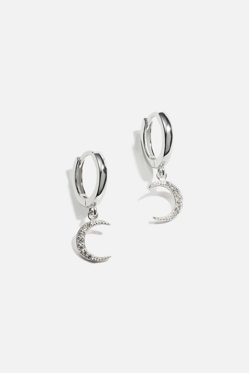 Hoops i äkta silver med månar och Cubic Zirconia i gruppen Smycken / Örhängen / Hoops / Hoops med hänge hos Glitter (553004751001)