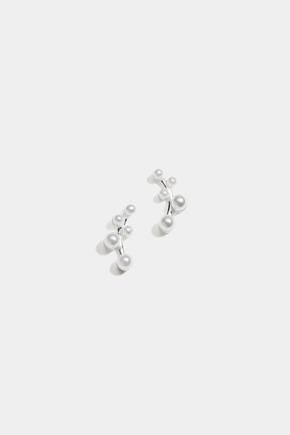 Studs i äkta silver med pärlor i olika storlek i gruppen Äkta silver / Silverörhängen / Studs i äkta silver hos Glitter (553004801001)
