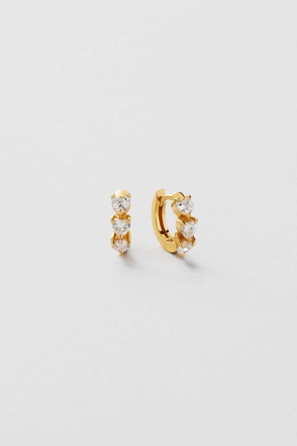 Clear Hearts Hoops 18k Gold Plated i gruppen Safira hos Glitter (553005632002)