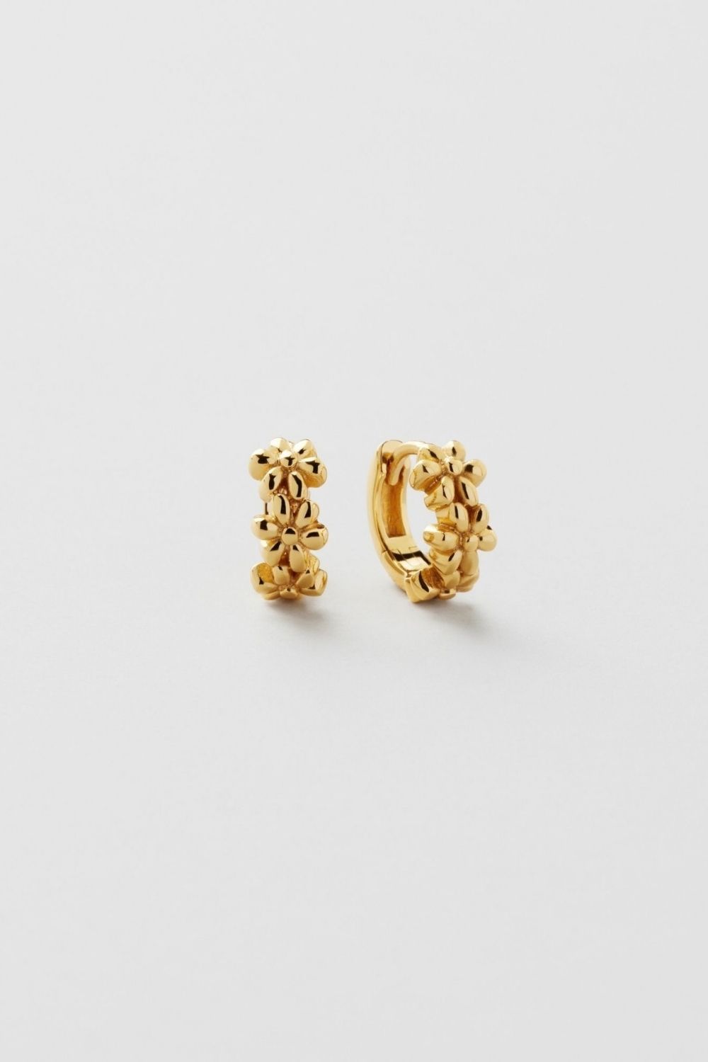 Daisy Flowers Hoops 18k Gold Plated i gruppen Safira hos Glitter (553005672002)