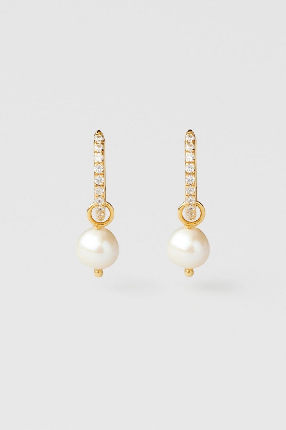 Bling Pearl Hoops 24k Gold Plated i gruppen Guldpläterat äkta silver / Guldpläterade örhängen hos Glitter (553005862002)
