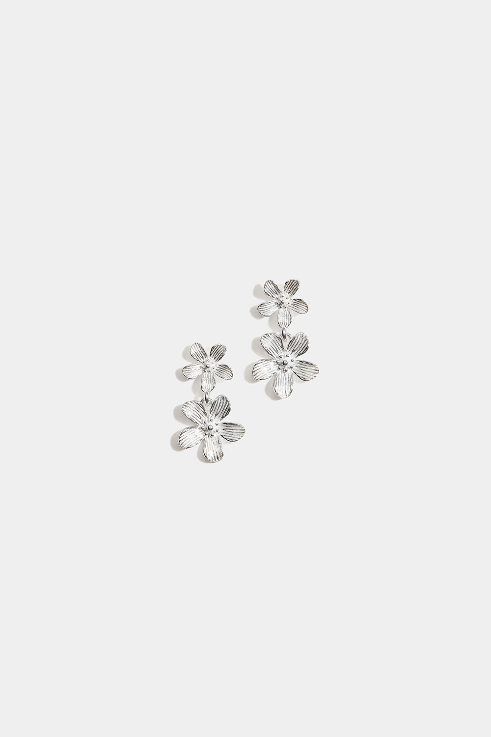 Hängande blomörhängen i äkta silver i gruppen Äkta silver / Silverörhängen hos Glitter (553006191000)