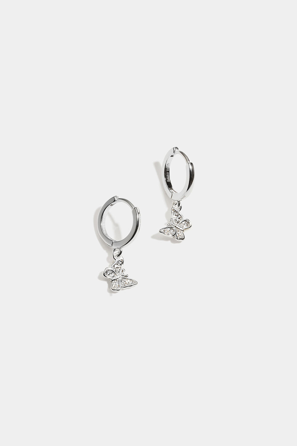 Hoops i äkta silver med fjärilar och Cubic Zirconia i gruppen Smycken / Örhängen / Hoops / Hoops med hänge hos Glitter (553006231000)