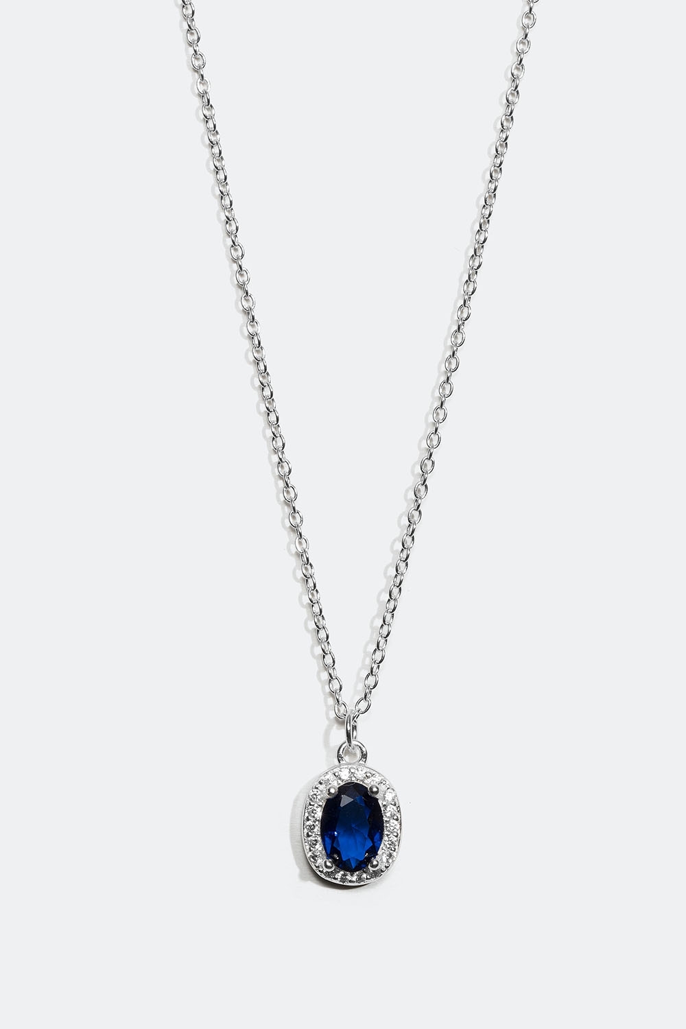 Halsband med ovalt hänge i äkta silver med blå Cubic Zirconia i gruppen Äkta silver / Silverhalsband / Halsband i äkta silver med hänge hos Glitter (554000737201)
