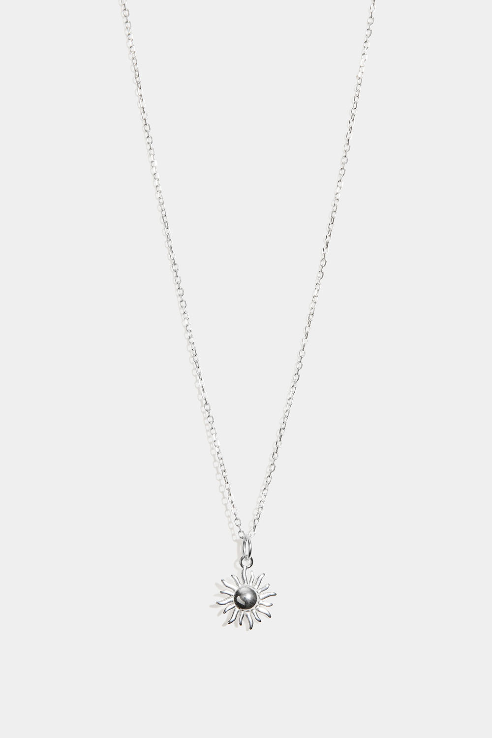 Halsband i äkta silver med sol i gruppen Äkta silver / Silverhalsband / Halsband i äkta silver med hänge hos Glitter (554004351001)