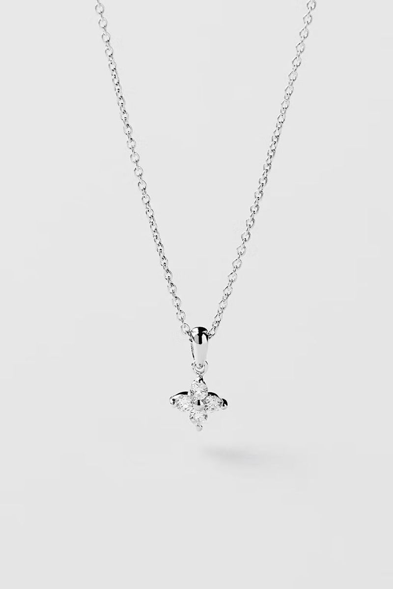 Lily Necklace i gruppen Äkta silver / Silverhalsband / Halsband i äkta silver med hänge hos Glitter (554004401001)