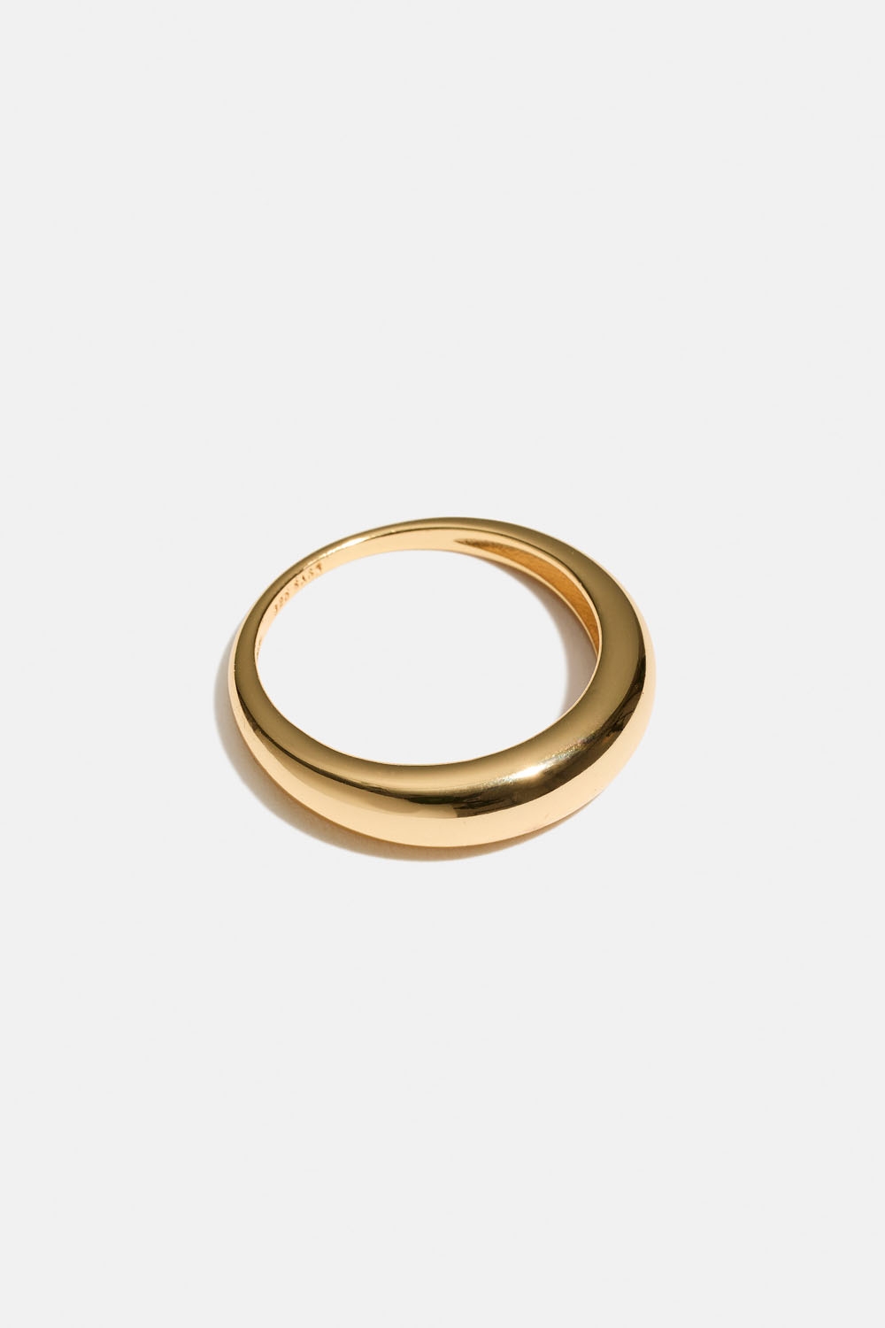 Klassisk rundad ring i 18k guldpläterat äkta silver i gruppen 18k Guldpläterat silver / Ringar i 18k guld hos Glitter (5560009120)
