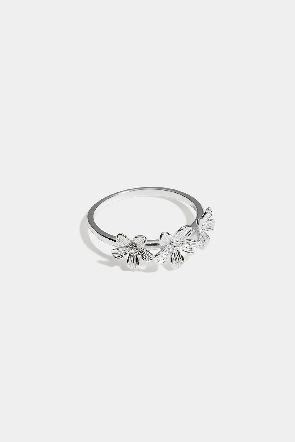 Ring i äkta silver med blommor i gruppen Äkta silver / Silverringar / Silver hos Glitter (5560020510)