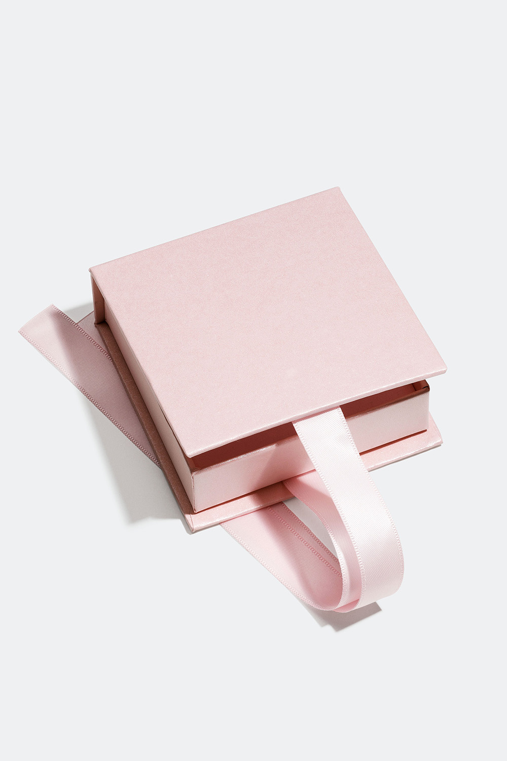 Rosa presentask med sidenband