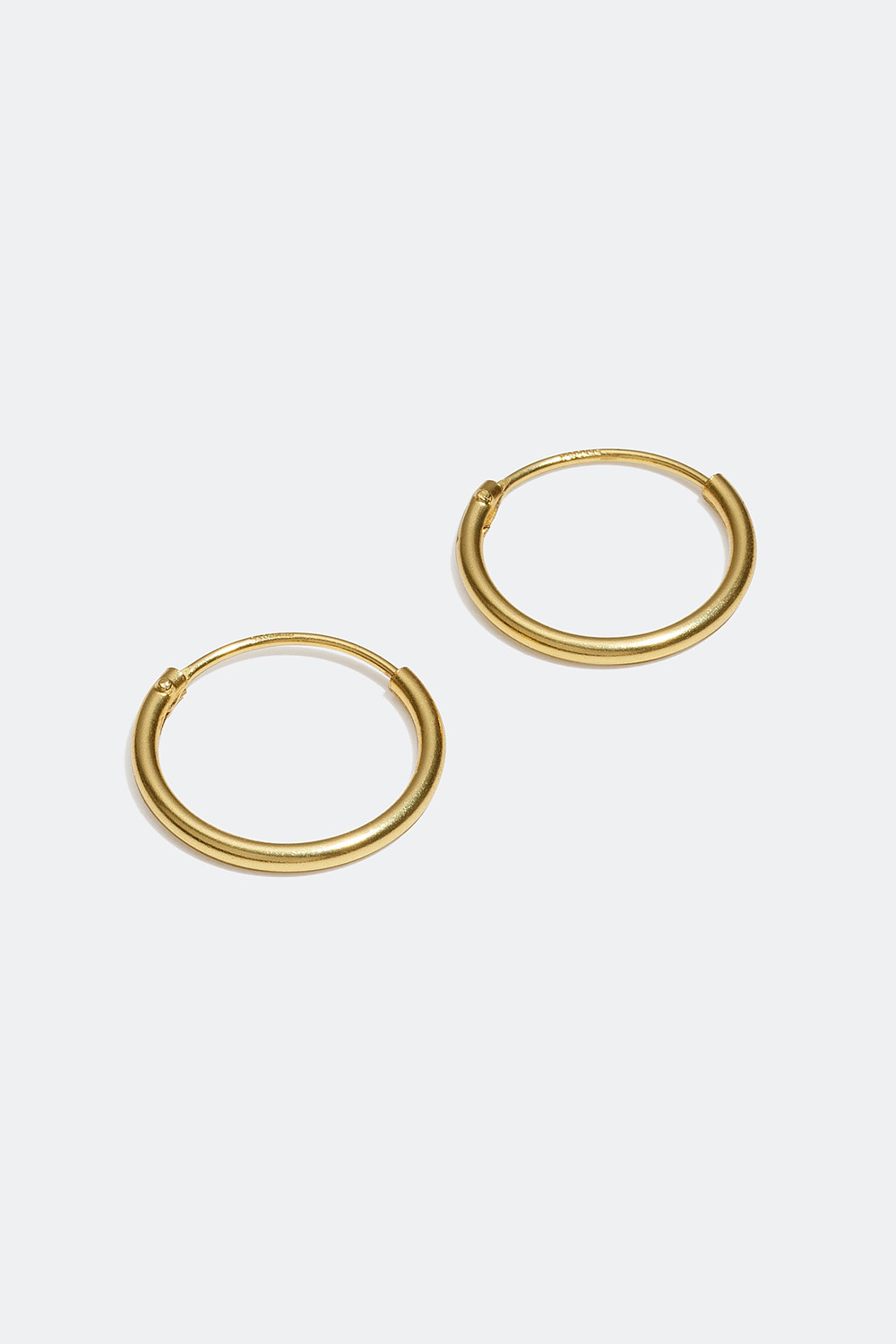 Små tunna hoops, förgyllda med 18K guld, 1,1 cm