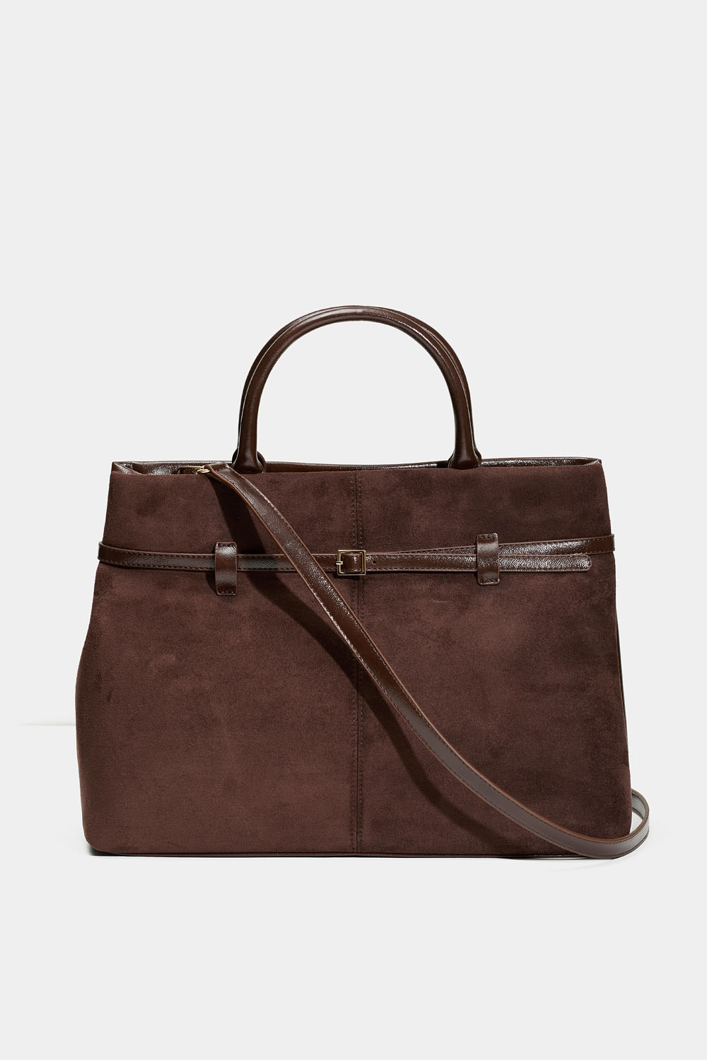 Brun väska med bältdetalj