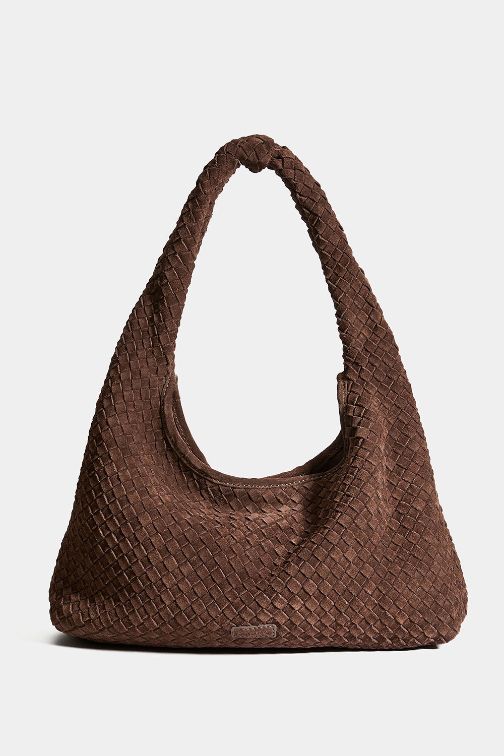 Brun väska i mocka med flätad textur