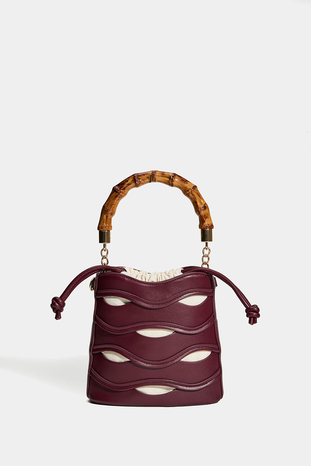 Vinröd bucketväska med topphantag i bambumönster