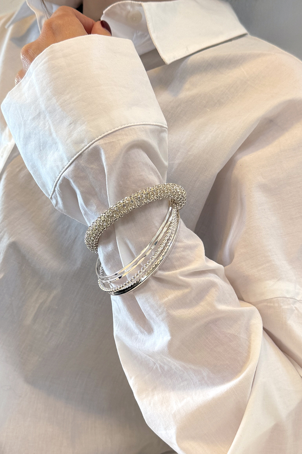 Rundad bangle med strass