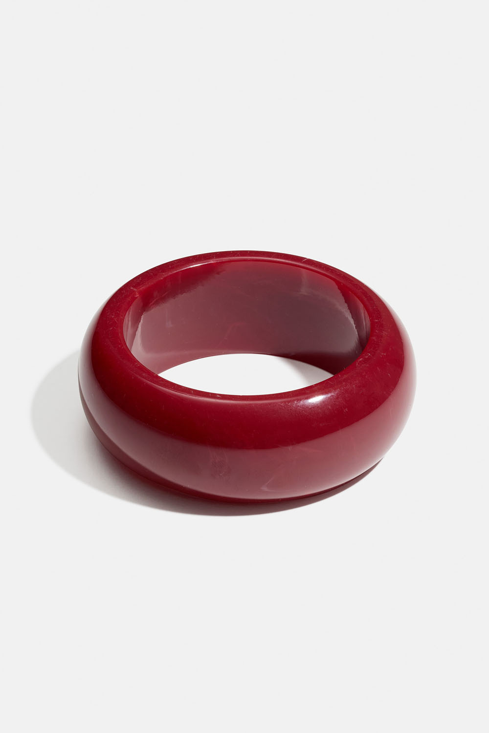 Röd bangle med marmorering