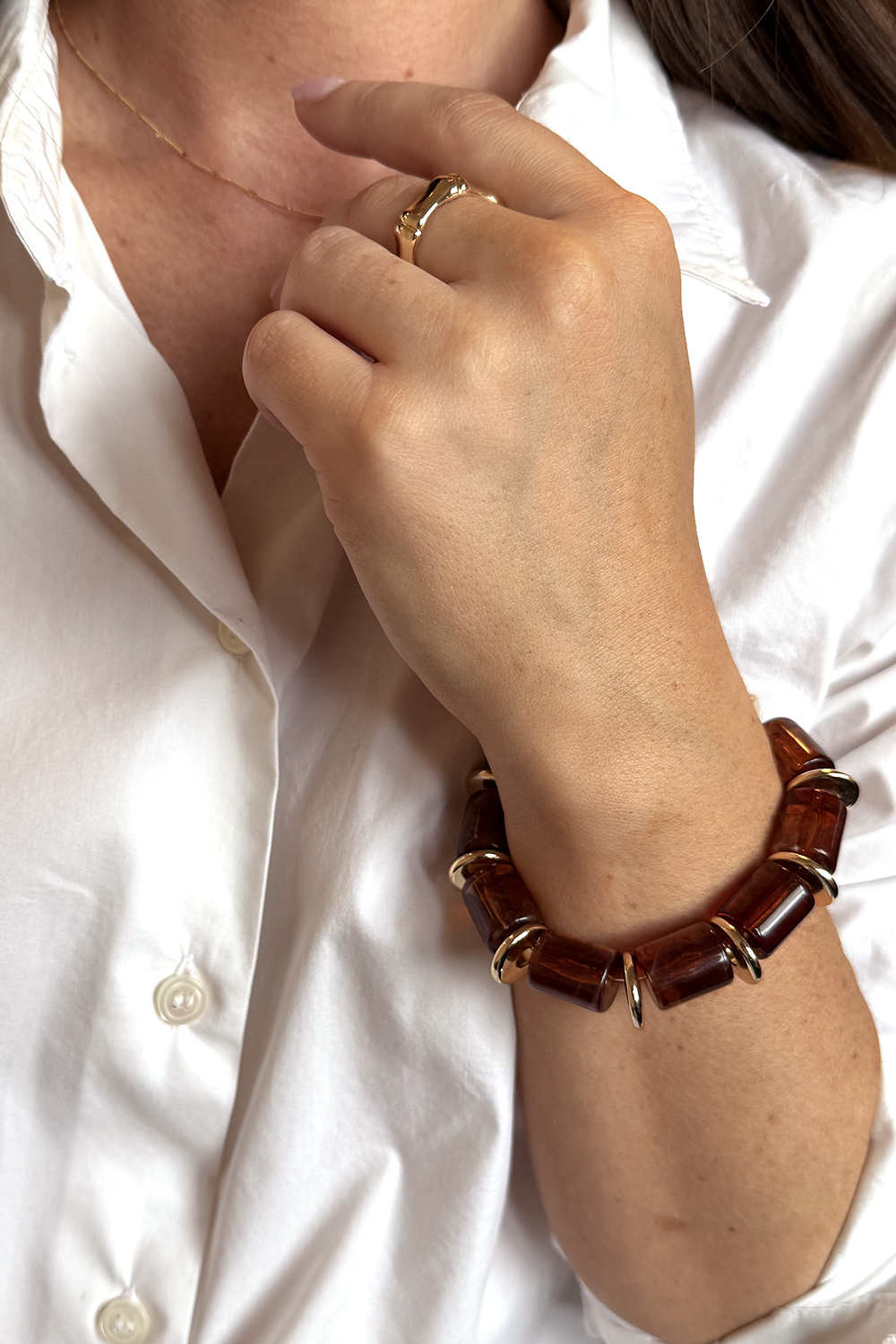 Armband i bärnstensimitation