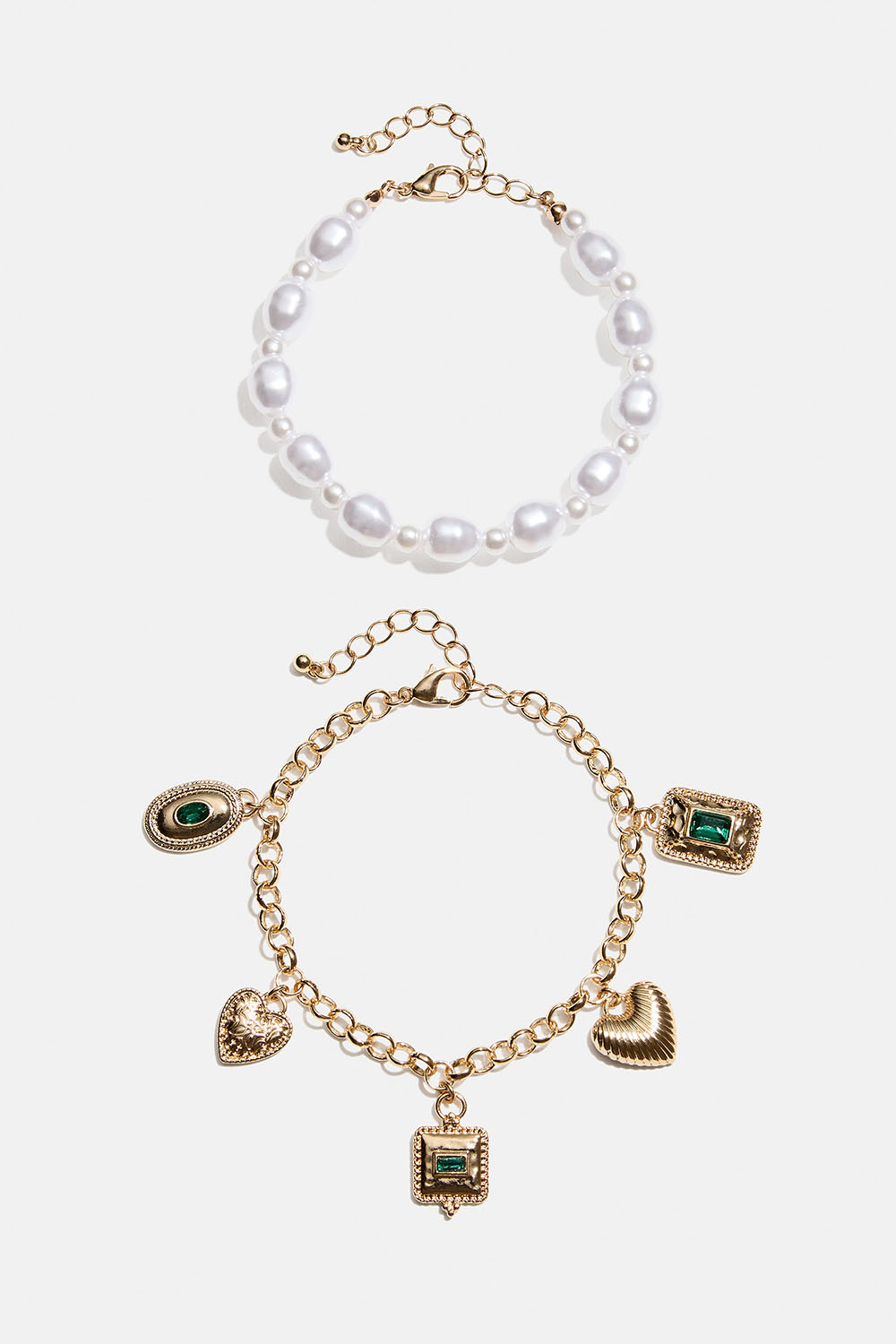 Armband med vita pärlor och guldfärgade berlocker, 2-pack