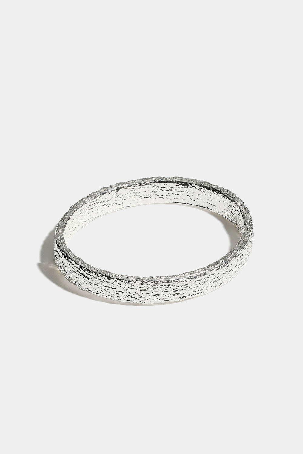 Bangle med hamrad design