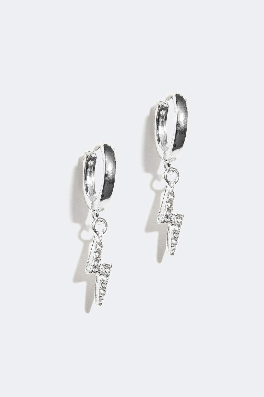 Små hoops med blixtar i strass