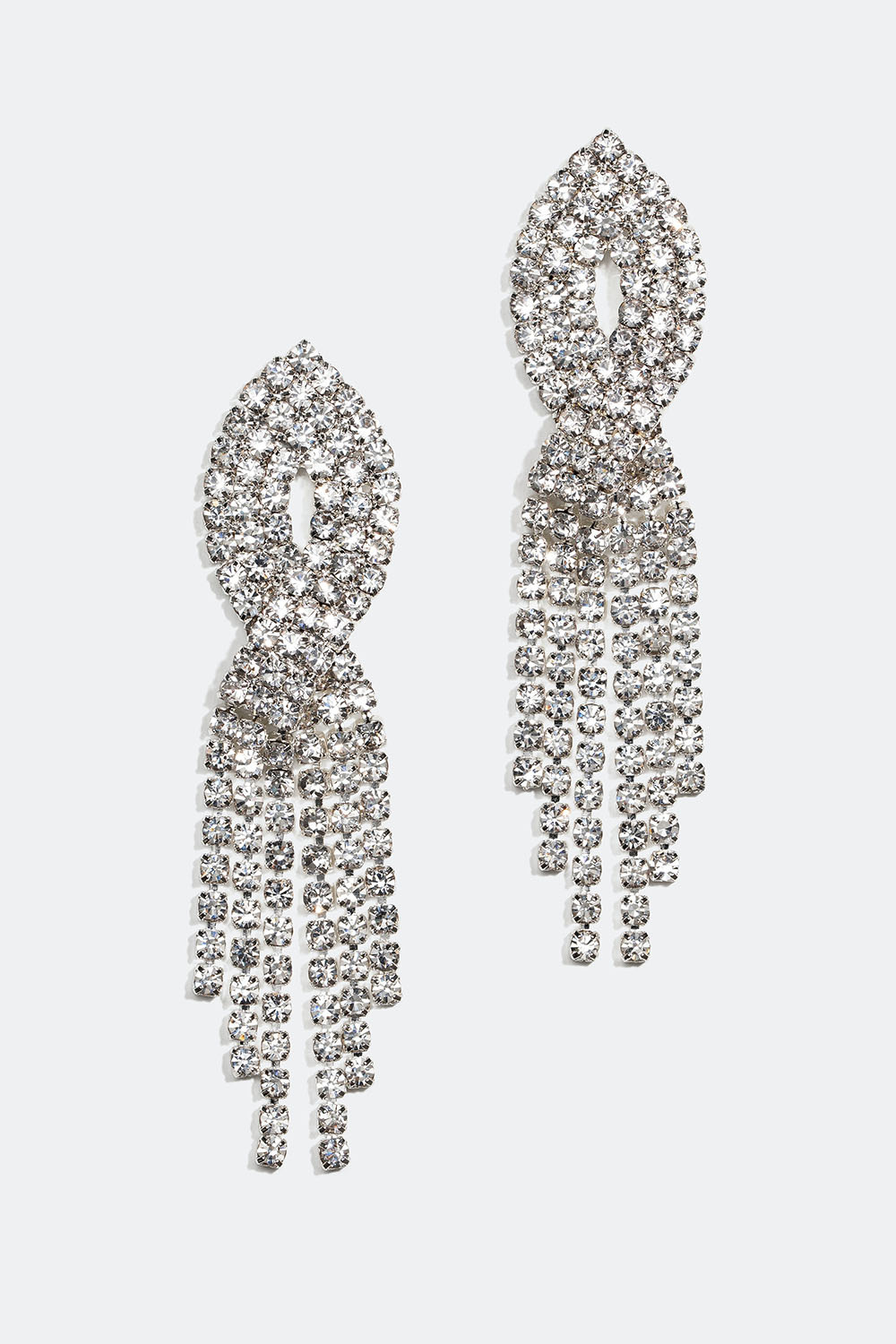 Strassörhängen med överlappade länkar