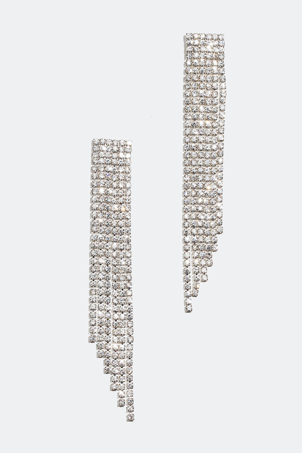 Örhängen med strasslänkar i olika längd