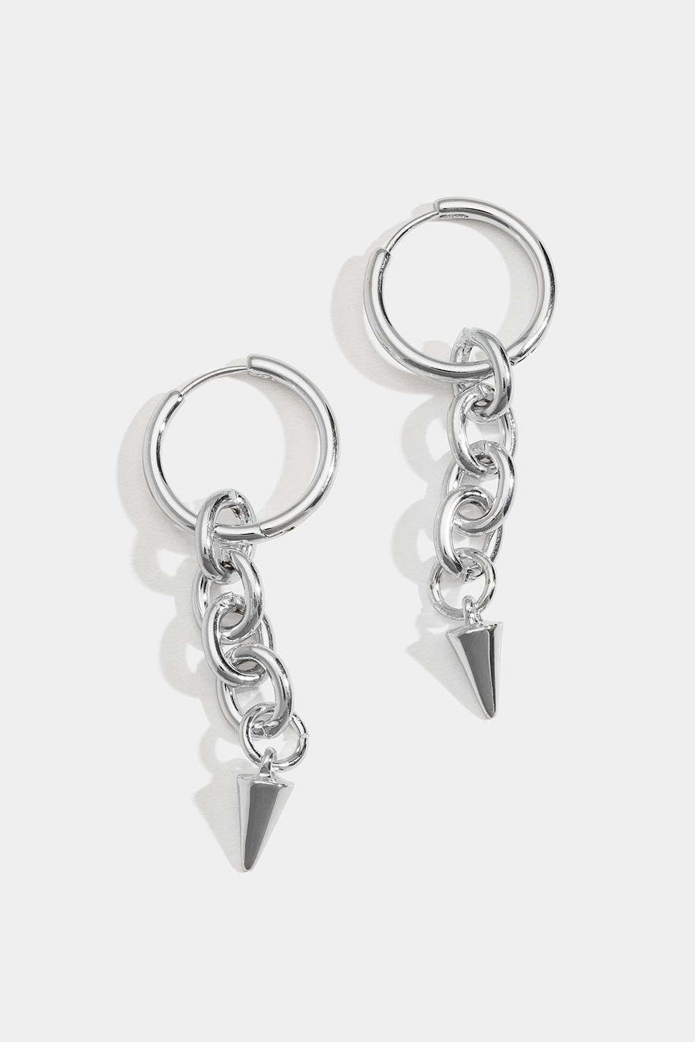 Hoop med kedja och nit