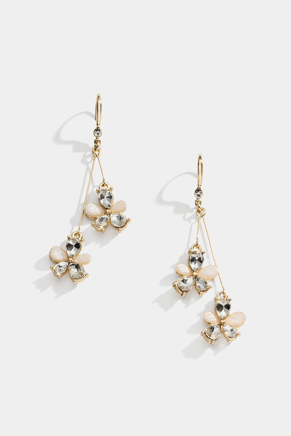 Guldfärgade blomsterhängen