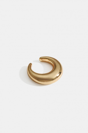 Rundad earcuff i guldfärg