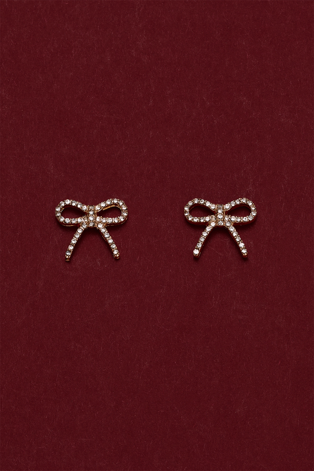 Guldfärgade rosettstuds med strass