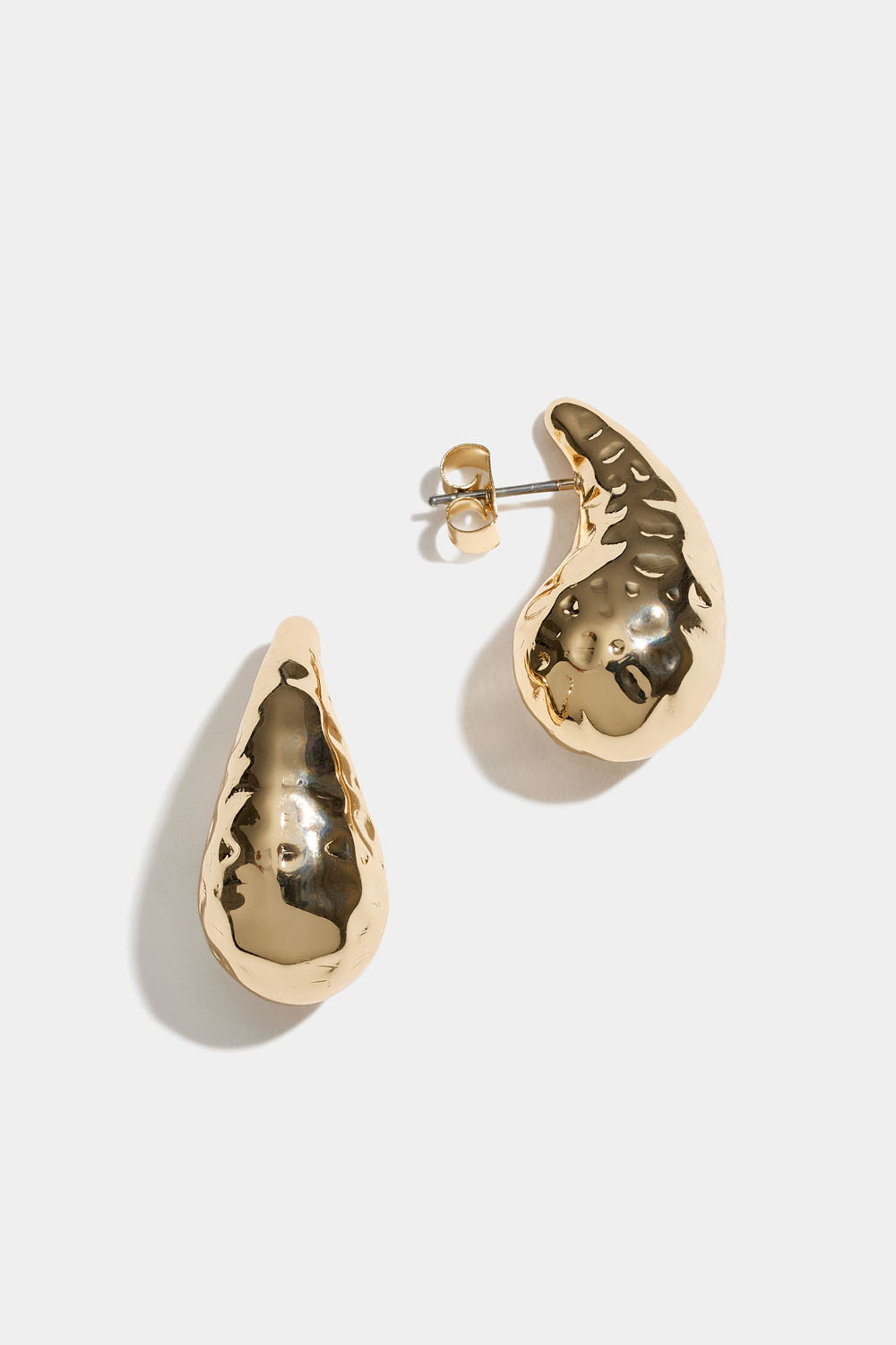 Hamrade droppörhängen, guldfärgade