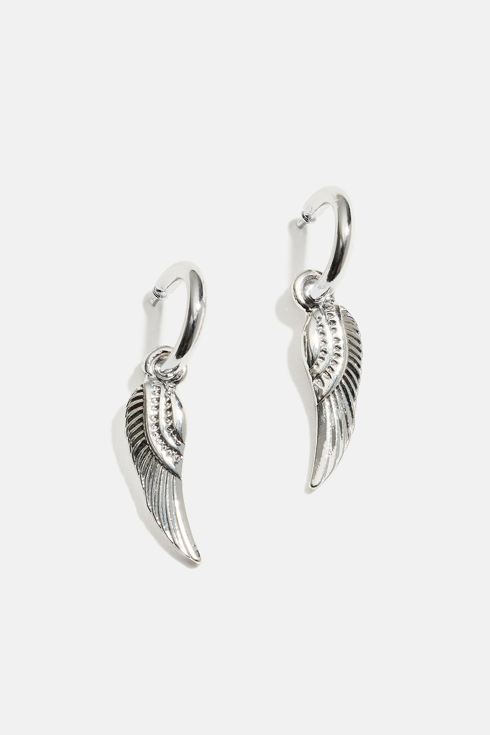 Små hoops med vingar