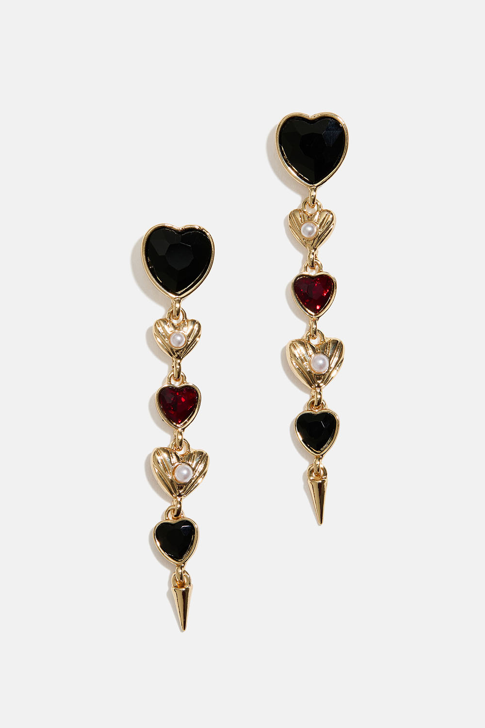 Örhängen med svarta och röda hjärtan