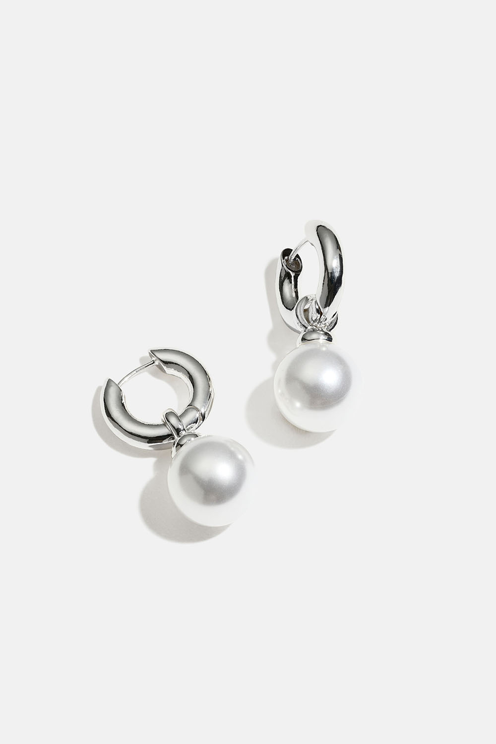 Chunky hoops med stor rund pärla