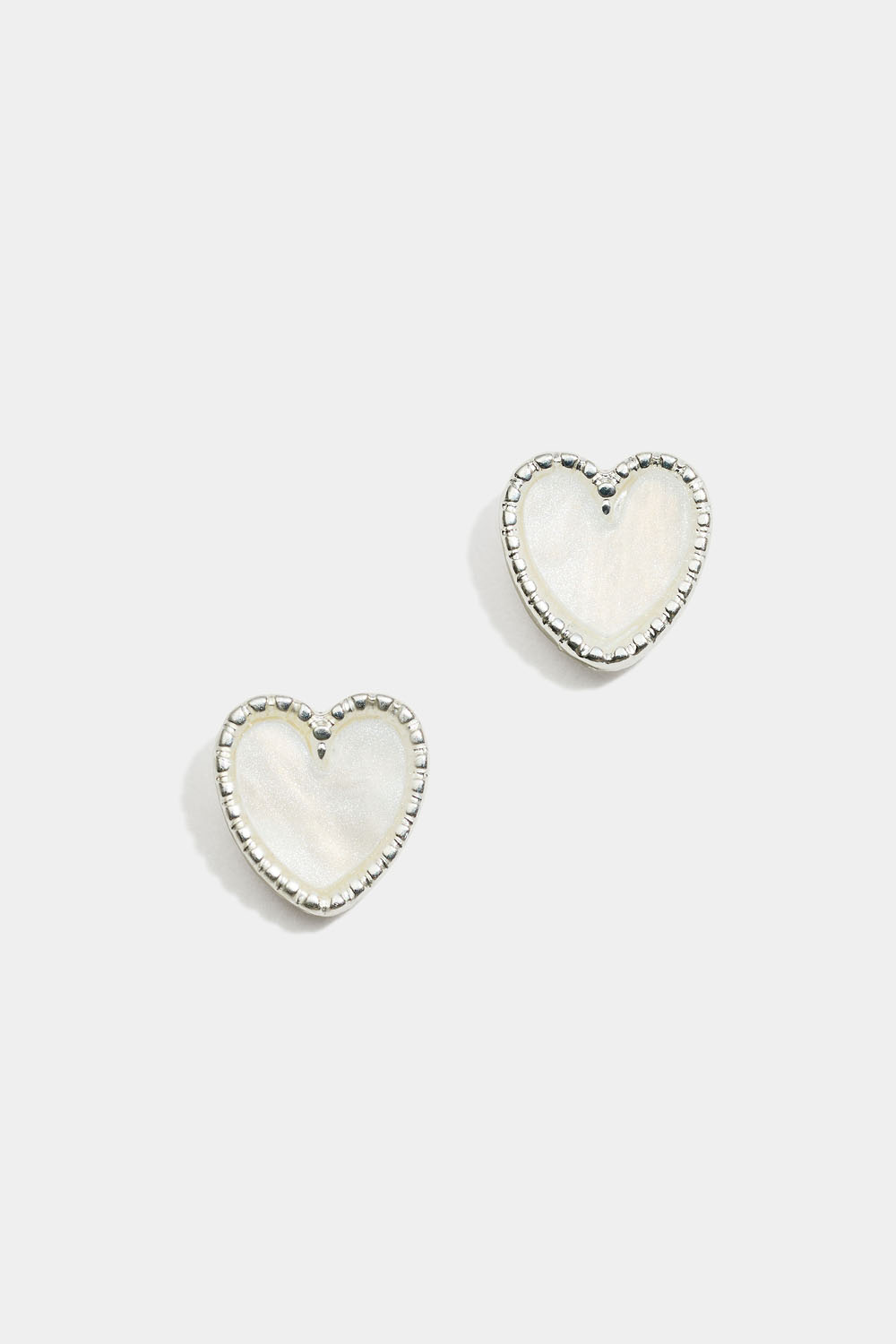 Studs med skimriga hjärtan