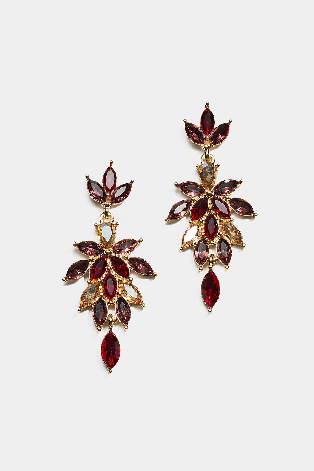 Örhängen med rosa och röda glasstenar i bladform