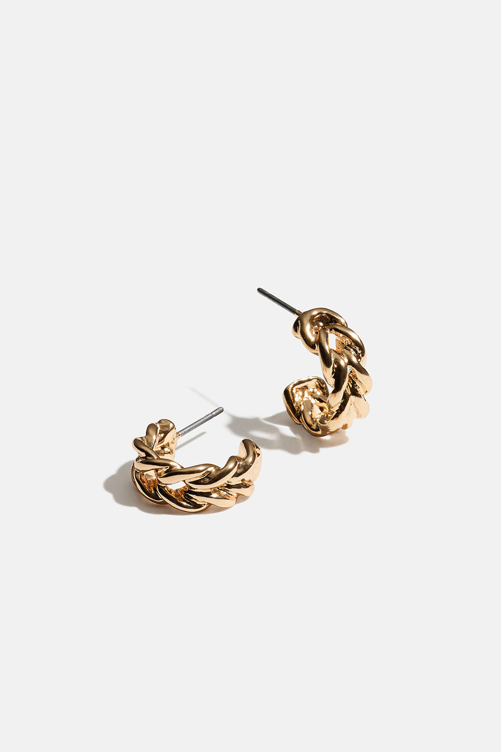 Guldfärgade hoops med kedjedesign